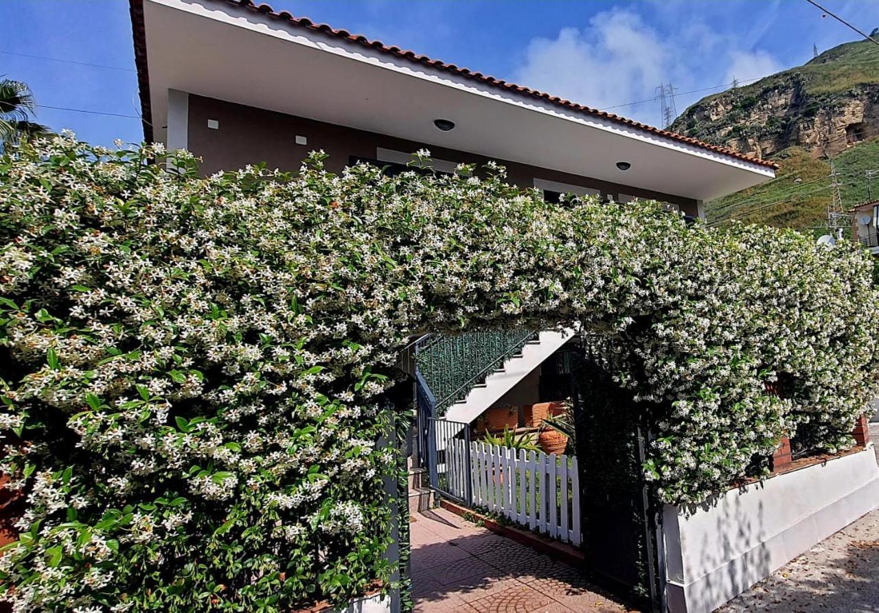 La Casa Di Barry Bed & Breakfast Pozzuoli Ngoại thất bức ảnh